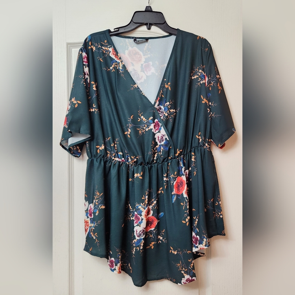 Green Flowered Blouse Top Size 18-20 Plus 2X